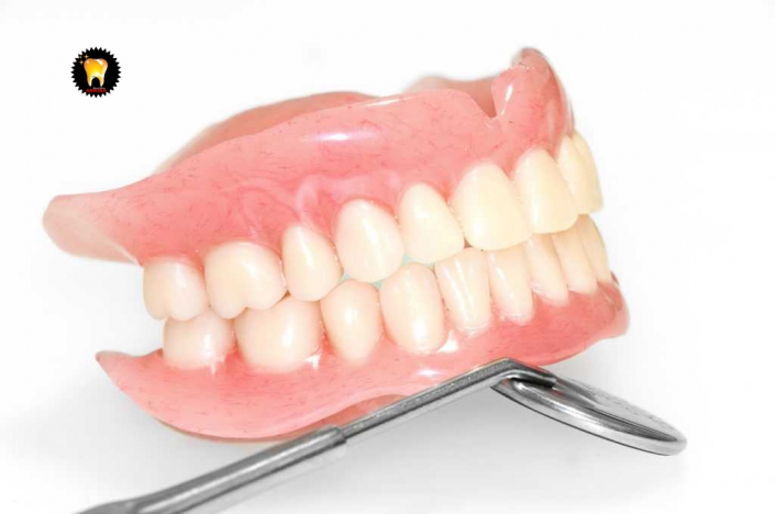 ایمپلنت دندان یا دندان مصنوعی
